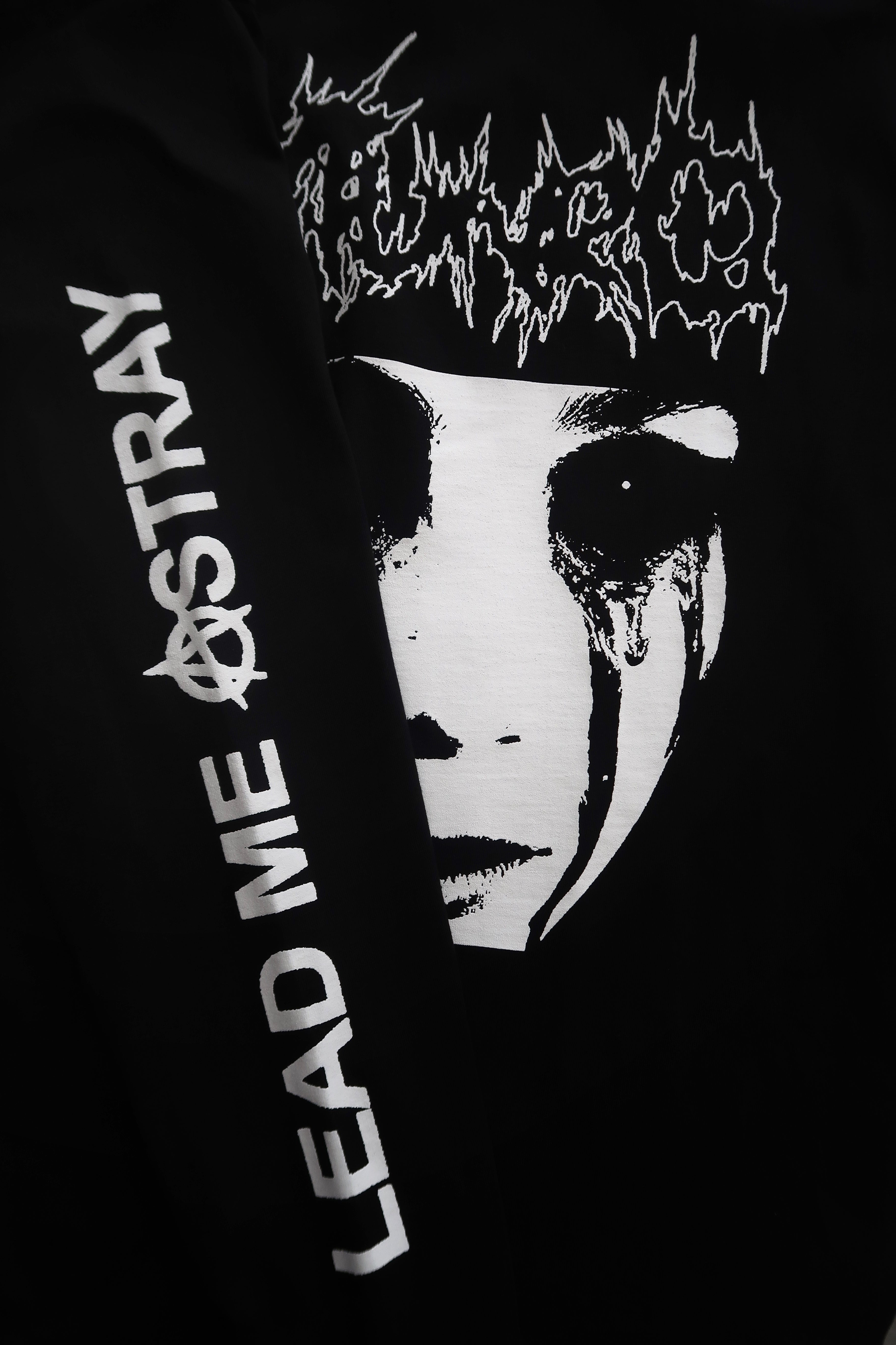 MUNROLONDON™️ LEAD ME ASTRAY LONG SLEEVE T-SHIRT