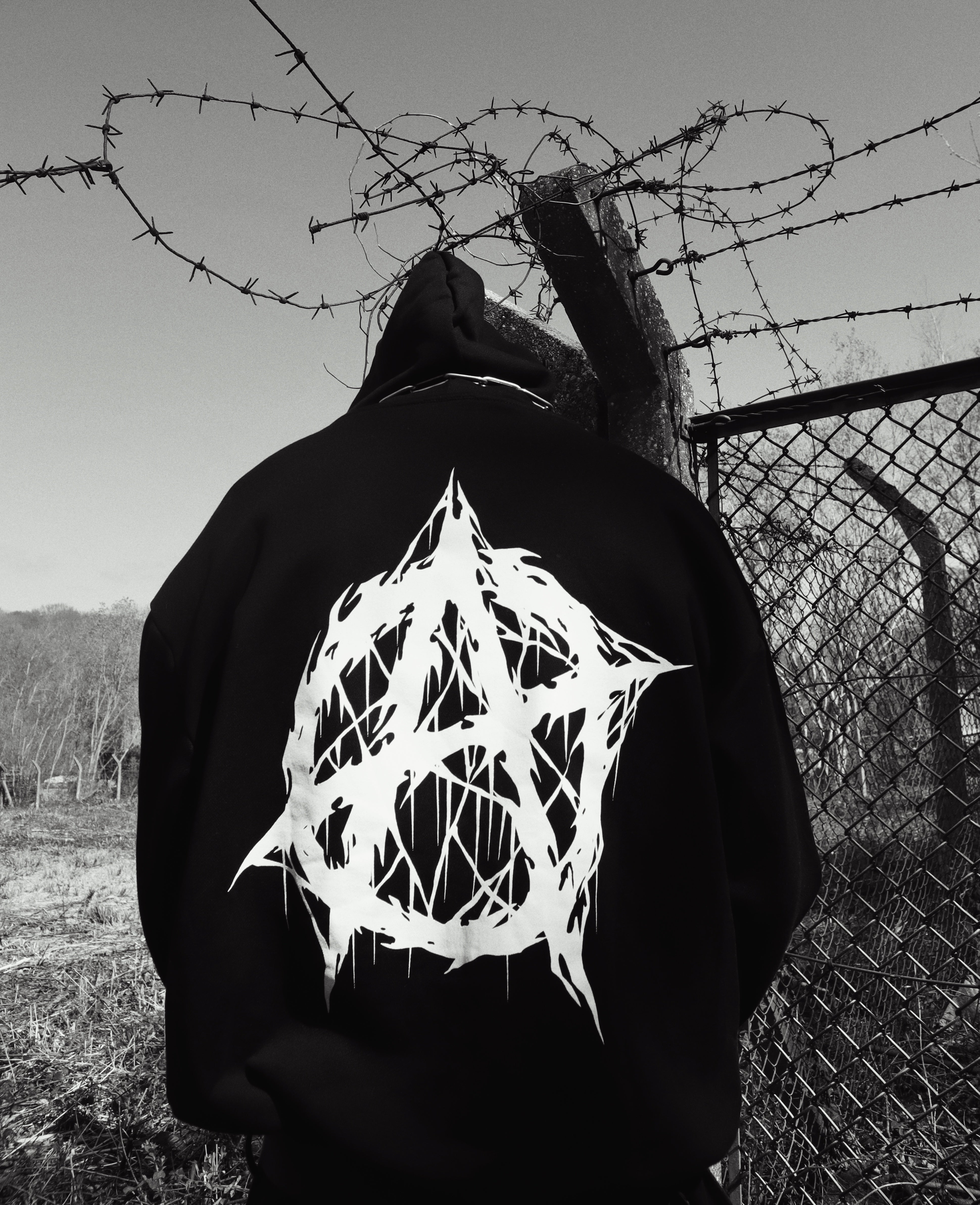 MUNROLONDON™️ DISORDER HOODIE