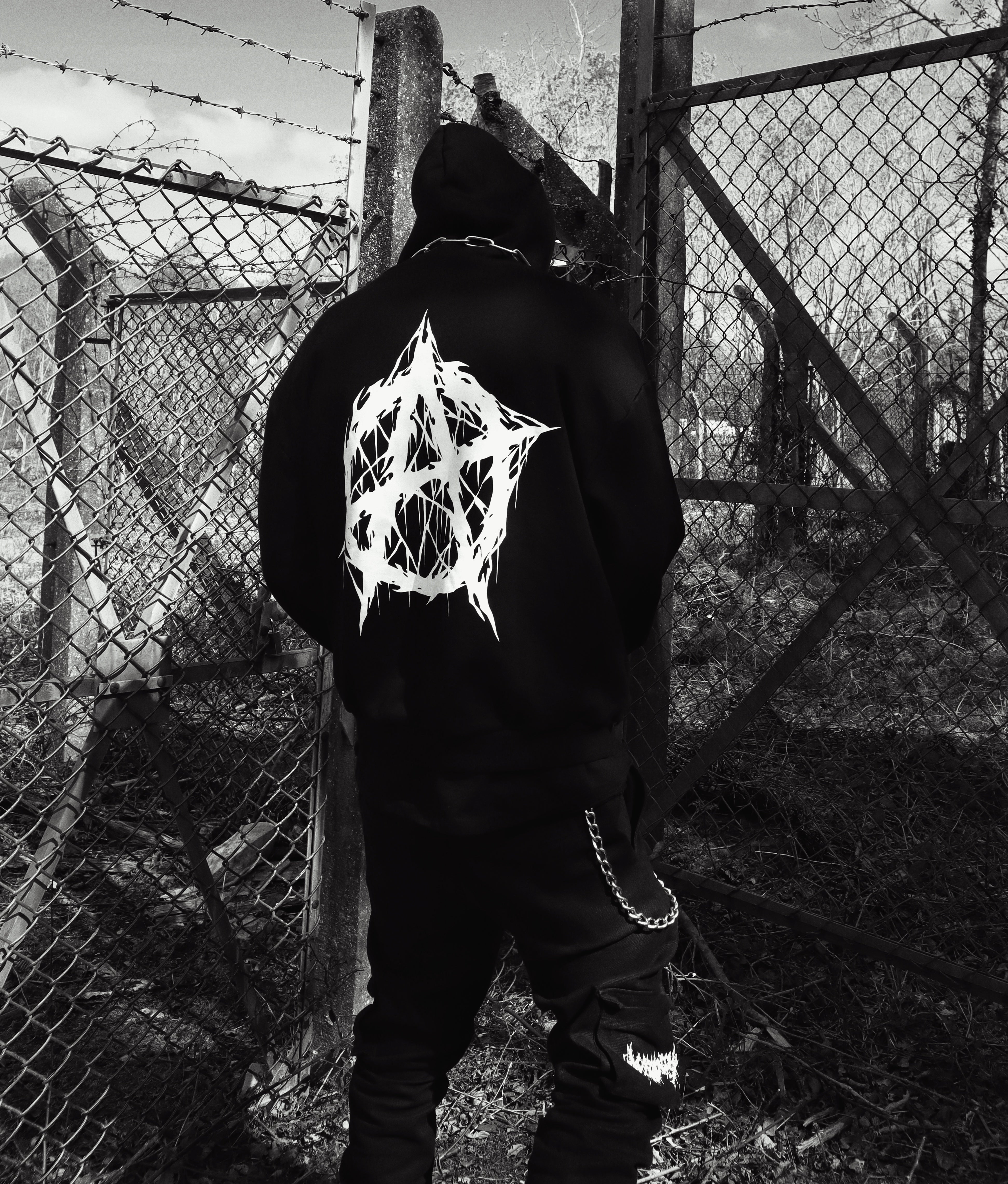MUNROLONDON™️ DISORDER HOODIE