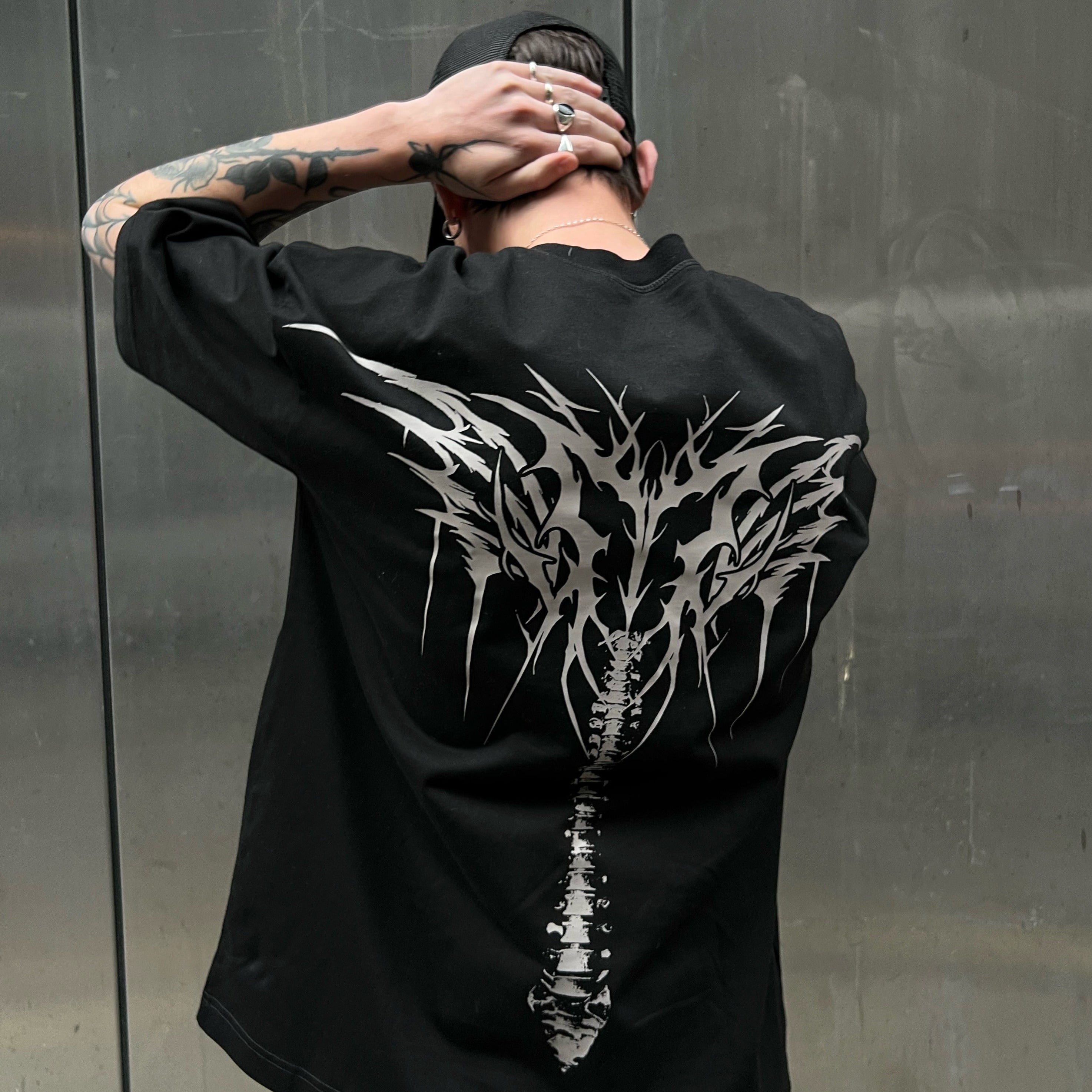 MUNROLONDON™️ BACKBONE T-SHIRT