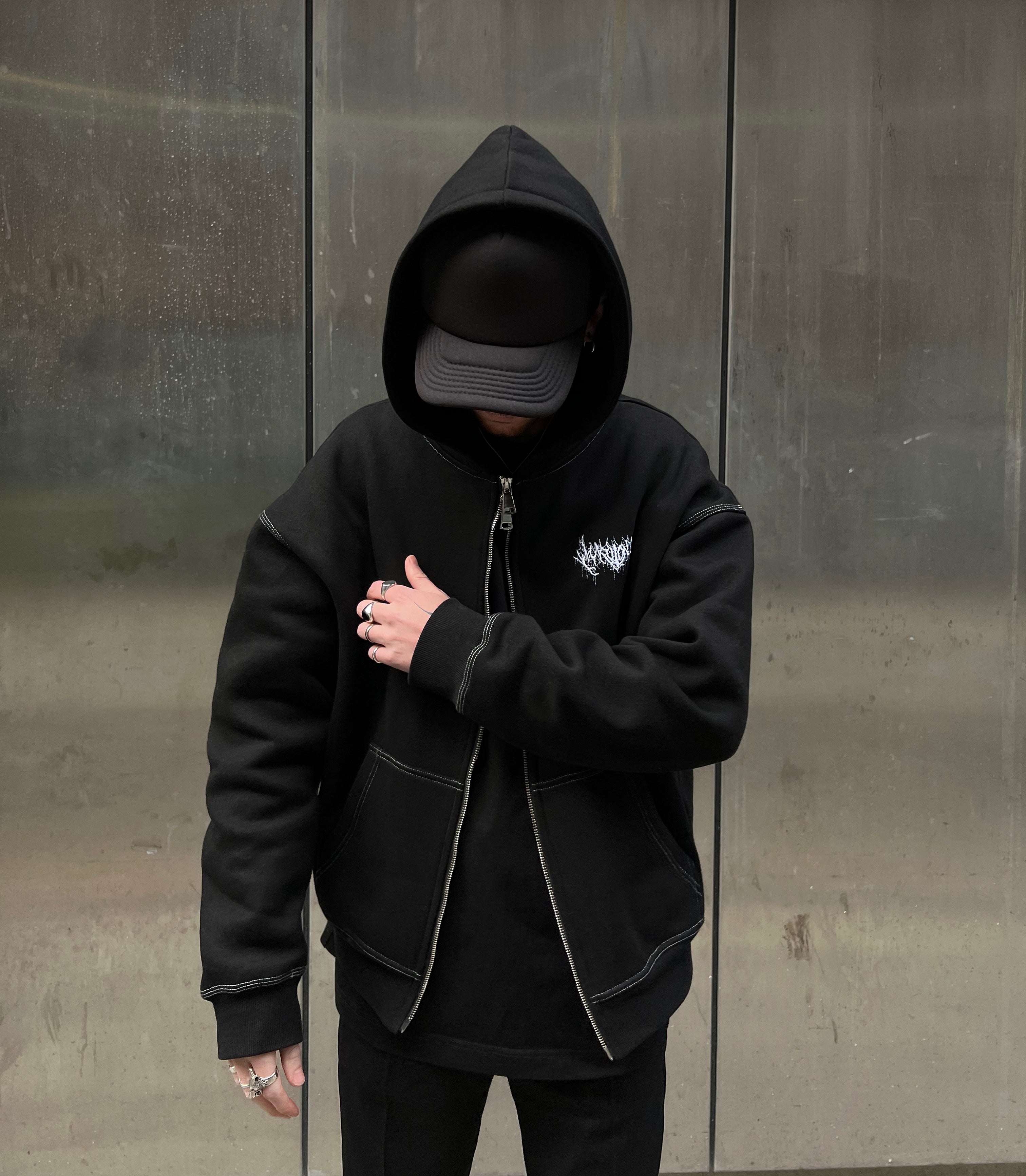 MUNROLONDON™️ CONTRAST ZIP HOODIE